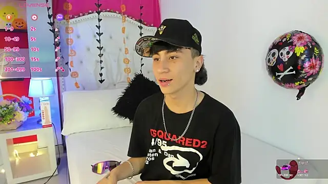 XaanderGrey online show from 24, 10, 2025