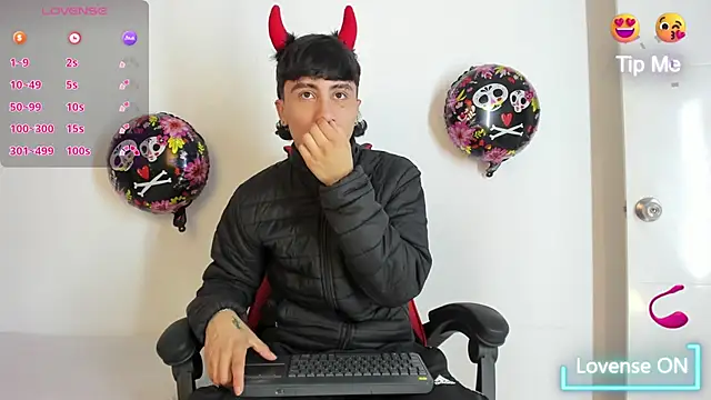 XaanderGrey online show from 18, 10, 2025