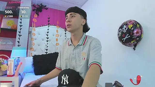 XaanderGrey online show from 3, 11, 2025