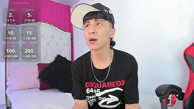 XaanderGrey online show from 4, 11, 2025