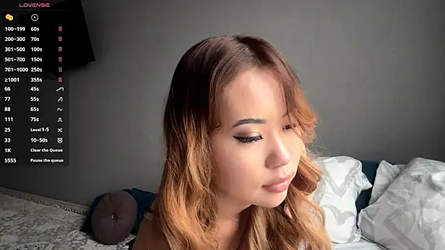 Ur neighbor Kira online show from 12, 2, 2026