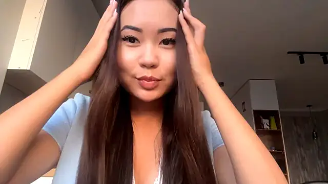 Ur neighbor Kira online show from 25, 10, 2025