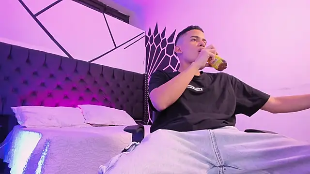 JuanSixx online show from 6, 10, 2025