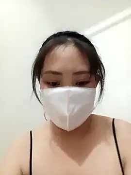 bree-zz online show from 17, 12, 2025