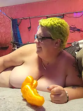 Snapshot of violentviolet68 chatting on 21, 7, 2026 violentviolet68 online show from 21, 7, 2026