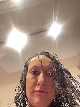 sexybriiiixoxo online show from 3, 2, 2026