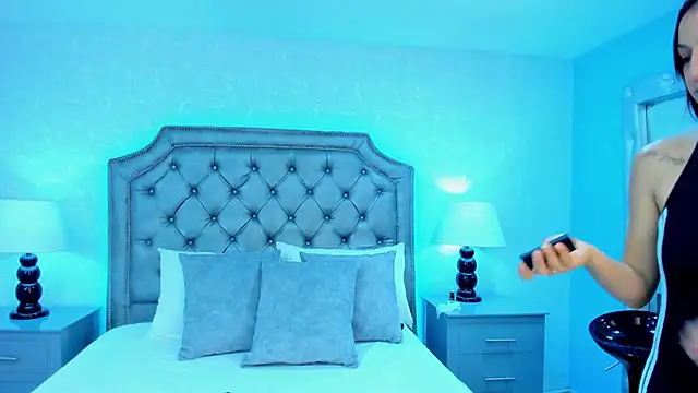 Snapshot of MarilynWild chatting on 14, 10, 2025 MarilynWild online show from 14, 10, 2025