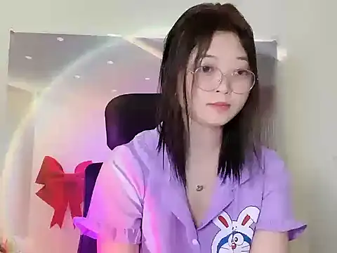 petite01 online show from 26, 9, 2025