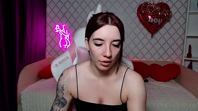 Curious Lily online show from 18, 3, 2026