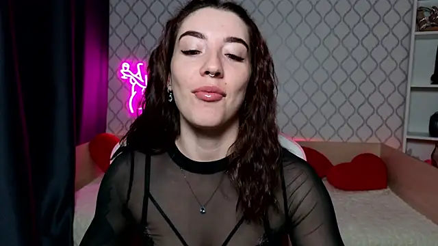 Snapshot of Curious_Lily chatting on 7, 5, 2026 Curious Lily online show from 7, 5, 2026