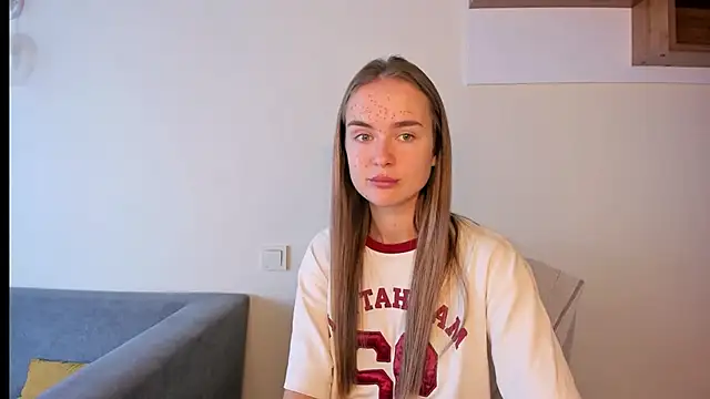 Snapshot of LilMary_ chatting on 5, 11, 2025 LilMary online show from 5, 11, 2025