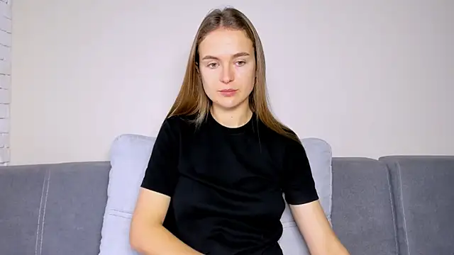 Snapshot of LilMary_ chatting on 25, 11, 2025 LilMary online show from 25, 11, 2025