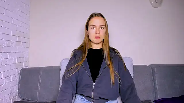 Snapshot of LilMary_ chatting on 25, 11, 2025 LilMary online show from 25, 11, 2025