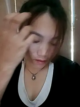 Snapshot of min-xinh chatting on 18, 10, 2025 min-xinh online show from 18, 10, 2025