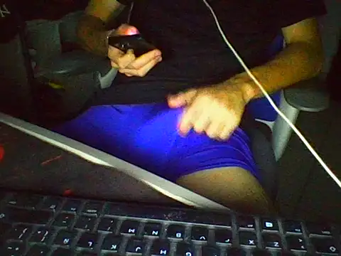 AlbertoRuiz086 online show from 13, 10, 2025