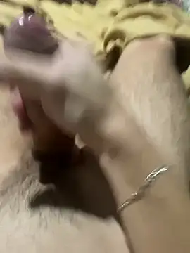 AlbertoRuiz086 online show from 15, 4, 2026