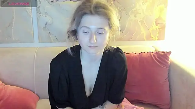 CamillaDreamer online show from 4, 5, 2026