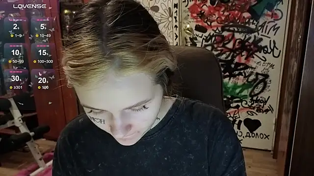 Snapshot of Liaaa_Li chatting on 30, 10, 2025 Liaaa Li online show from 30, 10, 2025