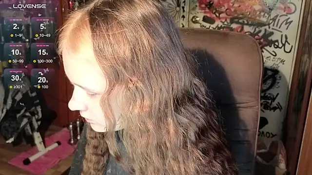 Snapshot of Liaaa_Li chatting on 28, 10, 2025 Liaaa Li online show from 28, 10, 2025