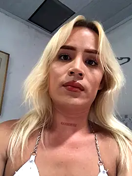 Snapshot of alexawinterrr chatting on 5, 12, 2025 alexawinterrr online show from 5, 12, 2025
