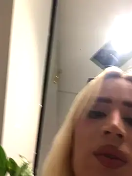 Snapshot of alexawinterrr chatting on 1, 12, 2025 alexawinterrr online show from 1, 12, 2025