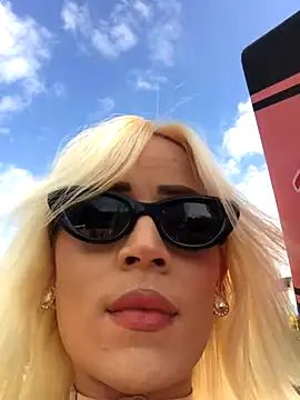 Snapshot of alexawinterrr chatting on 2, 10, 2025 alexawinterrr online show from 2, 10, 2025