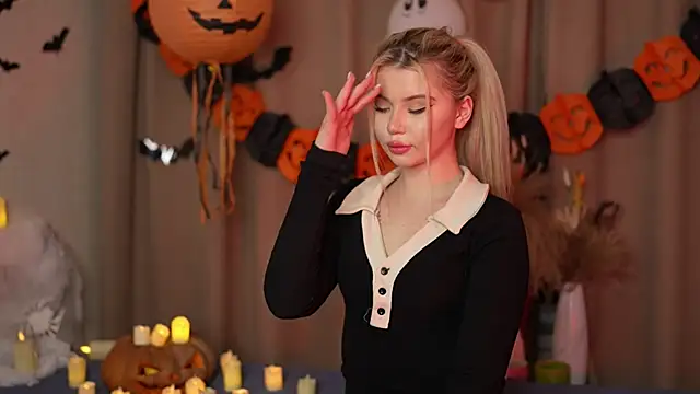 AshleyNikoo online show from 30, 10, 2025