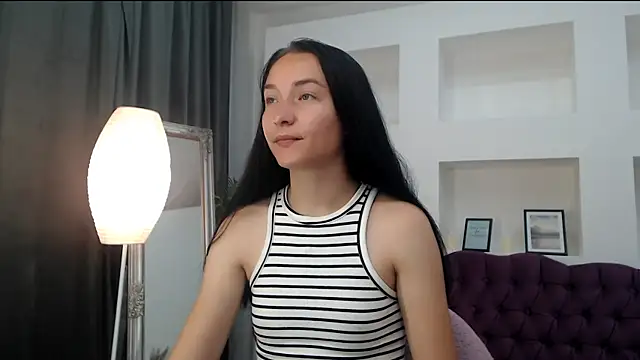 Snapshot of Emilly__Grey chatting on 8, 7, 2026 Emilly Grey online show from 8, 7, 2026