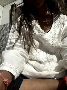 Snapshot of Nencycute1 chatting on 24, 10, 2025 Nencycute1 online show from 24, 10, 2025