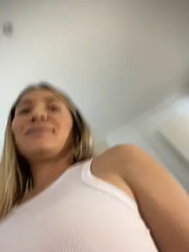 Mariana gom online show from 3, 2, 2026