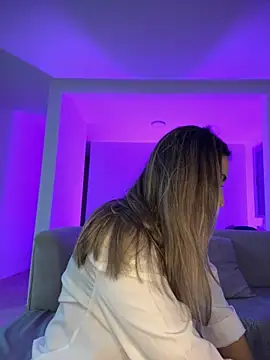 Mariana gom online show from 28, 11, 2025