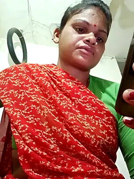 Snapshot of SHMA-77 chatting on 2, 10, 2025 SHMA-77 online show from 2, 10, 2025