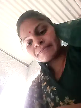 Snapshot of SHMA-77 chatting on 23, 11, 2025 SHMA-77 online show from 23, 11, 2025