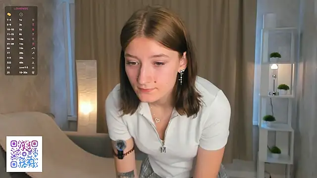 AnnaleeJennie online show from 7, 10, 2025