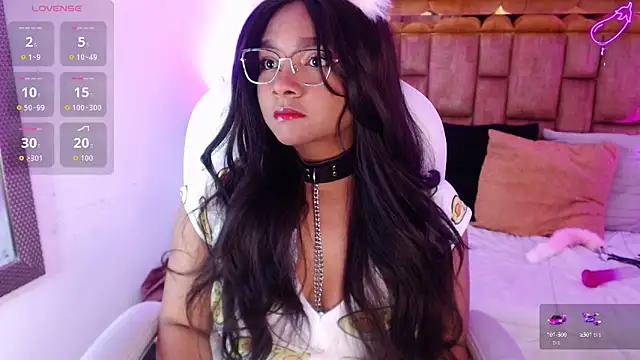 ScarlettVixen  online show from 7, 10, 2025