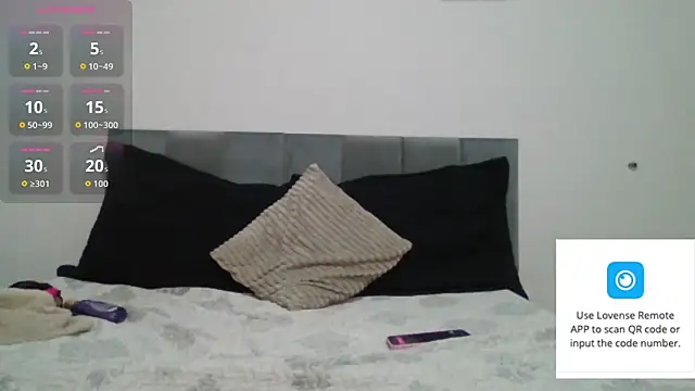 AlinemariaX online show from 10, 11, 2025