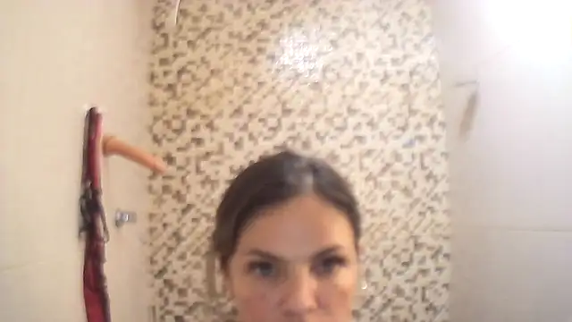 AlinemariaX online show from 10, 10, 2025