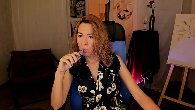 Snapshot of DonnaSmitth chatting on 30, 10, 2025 DonnaSmitth online show from 30, 10, 2025