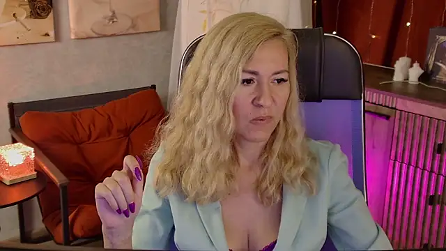 DonnaSmitth online show from 15, 6, 2026