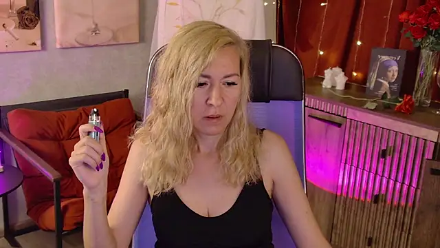 DonnaSmitth online show from 19, 6, 2026
