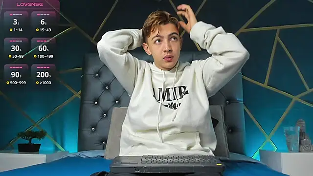 Lian Miller1  online show from 20, 11, 2025