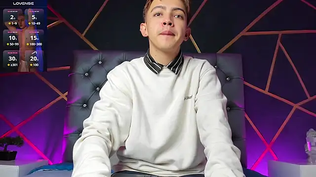 Lian Miller1  online show from 17, 11, 2025