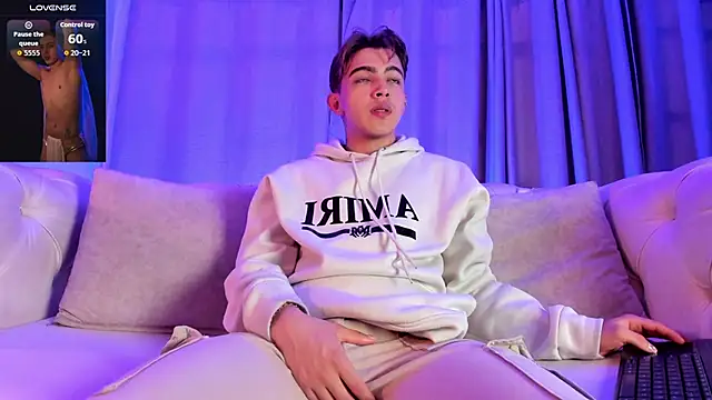 Lian Miller1  online show from 15, 12, 2025