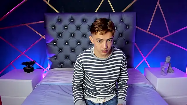 Lian Miller1  online show from 10, 10, 2025