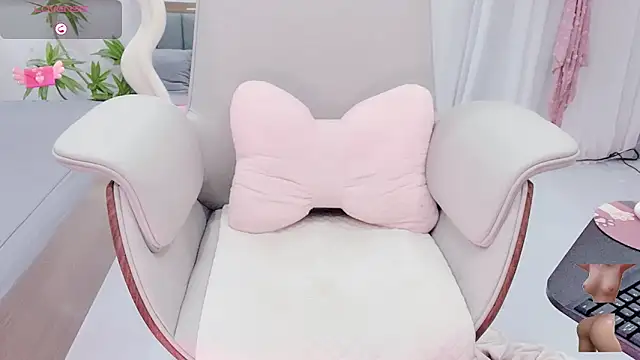 BunnyXia online show from 2, 4, 2026