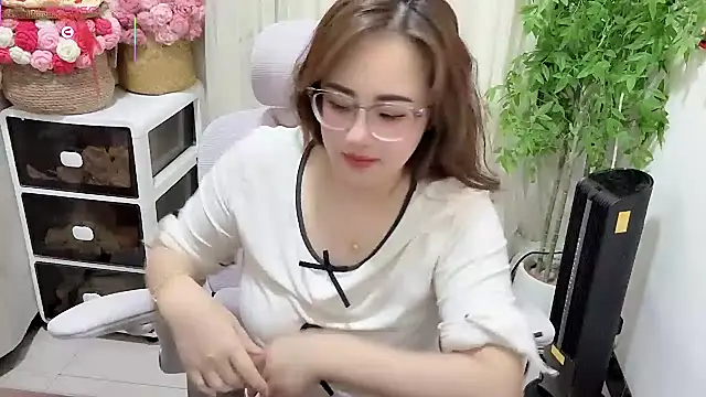 NEWONETO online show from 24, 6, 2026