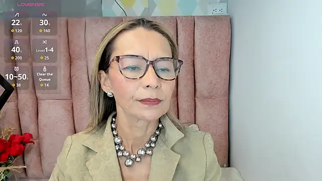 Snapshot of Issa_Milf__ chatting on 12, 6, 2026 Issa Milf online show from 12, 6, 2026