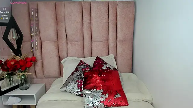 Snapshot of Issa_Milf__ chatting on 16, 6, 2026 Issa Milf online show from 16, 6, 2026