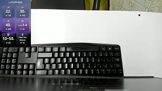 Issa Milf   online show from 21, 10, 2025