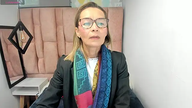 Snapshot of Issa_Milf__ chatting on 2, 5, 2026 Issa Milf online show from 2, 5, 2026